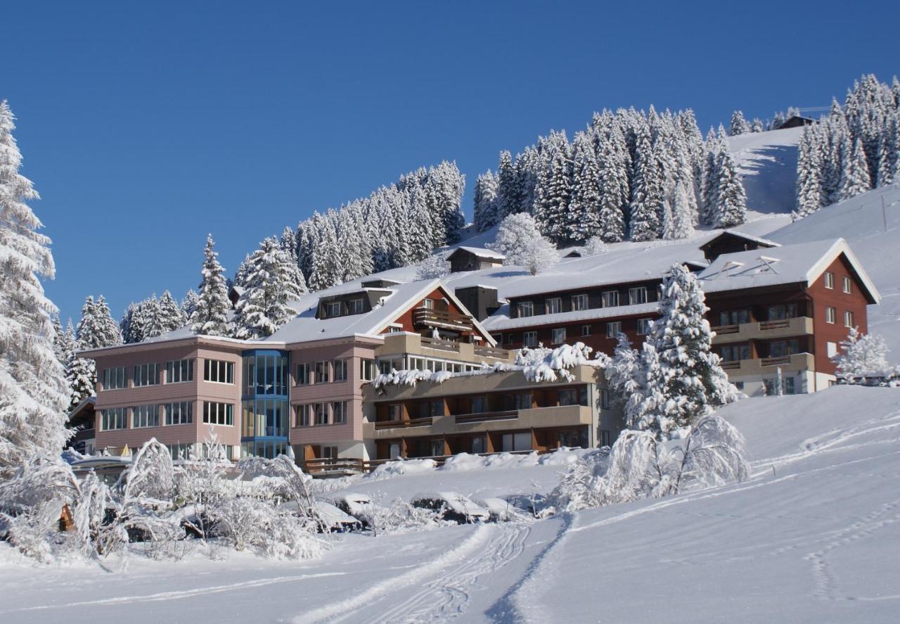 Ferien- Und Familienhotel Alpina Adelboden Exterior photo